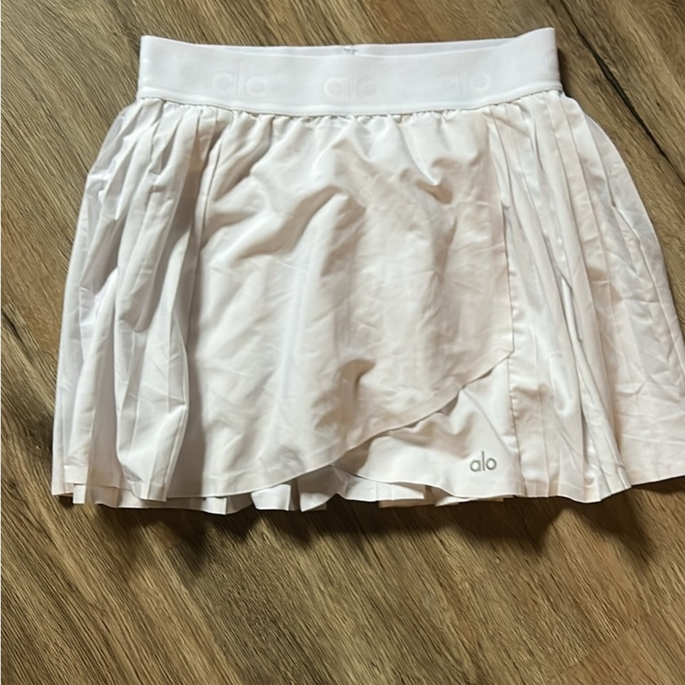ALO Yoga White Pleated Mini Skirt